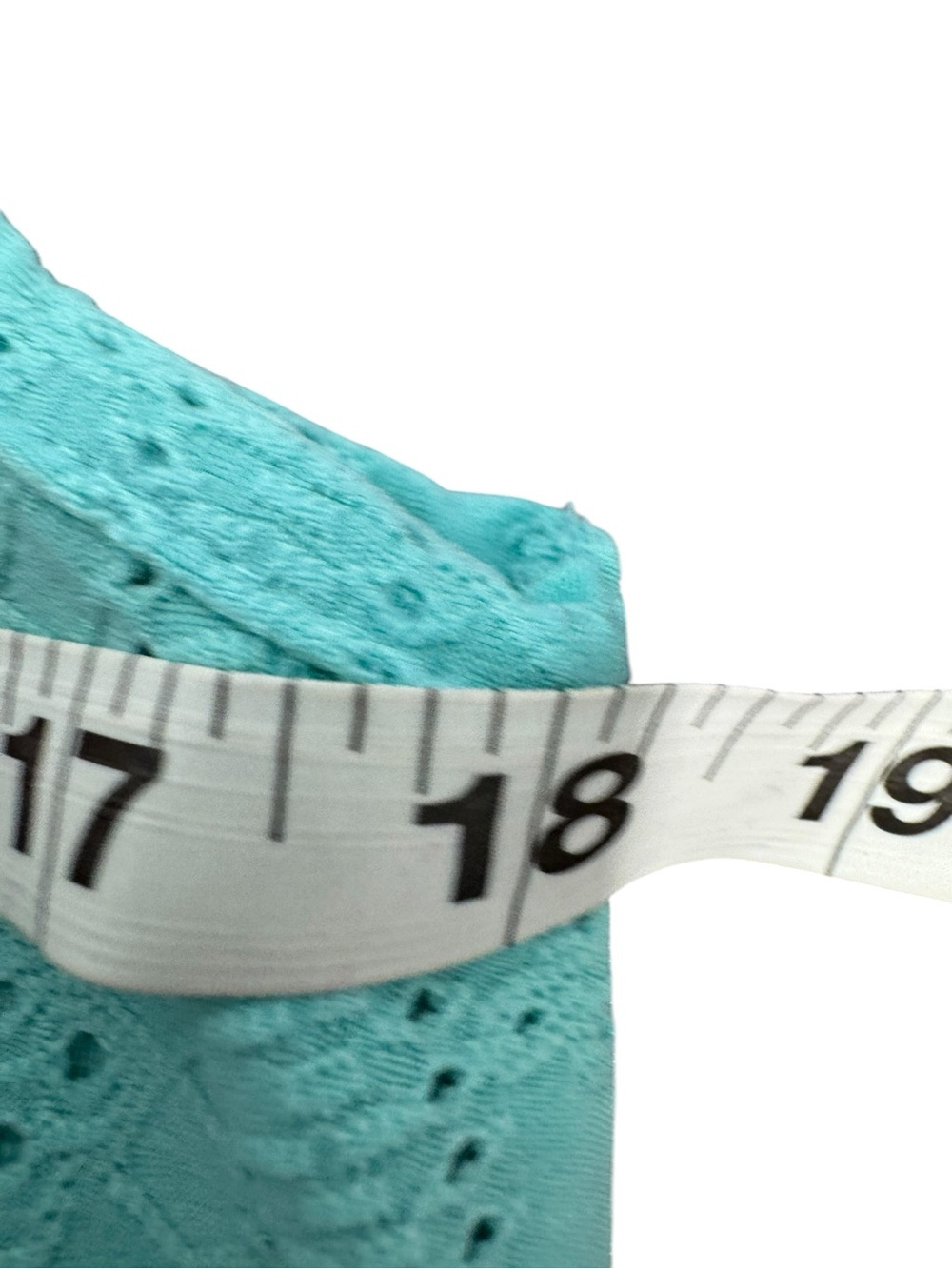 Sleeveless Eyelet Tank Top in Aqua. Size Small. New in Bag - Picture 4 of 7